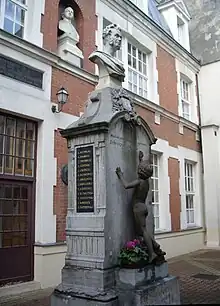 Monument à Séverin Gałęzowski, Paris, École polonaise des Batignolles.