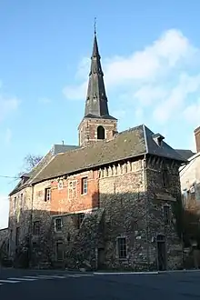 L'église et la Maison forte.
