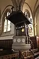 Église Saint-Clair (Réguiny) : la chaire à prêcher.