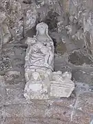 Vierge de pitié sous le porche