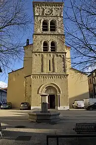Le clocher de l'église Saint-Jean-Baptiste