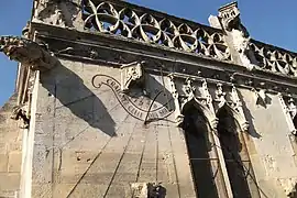 Cadran solaire sur la chapelle des Arbalétriers.