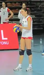 Image illustrative de l’article Özge Tulu