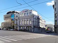 N°20, centre commercial classé.