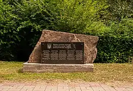 Plaque mémorielle à Constantin Pestouchko et à la libération de la ville en 1920.