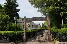 Le Musée Les-Kourbas, classé  numéro : 61-246-0140,