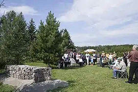 Vue de la famille Maltais et du Tacon Site de la Famille lors de l'inauguration en 2007.