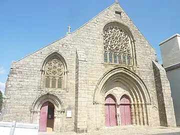 Façade de l'église.