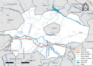 Carte en couleur présentant le réseau hydrographique de la commune