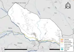 Carte en couleur présentant le réseau hydrographique de la commune