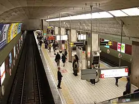 Vue du quai de la ligne Midōsuji