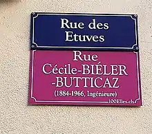 Une plaque de rue à son nom