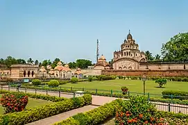 Des temples de Shiva et le temple de Krishna Chandraji, au sein du complexe palatial (rajbari) de Kalna, dans le district de Bardhaman.