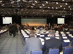 La salle des conférences plénières avant l'ouverture