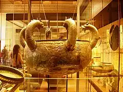 Vase avec six protomés de lion, 675-650 av. J.-C.