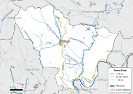 Carte en couleur présentant le réseau hydrographique de la commune