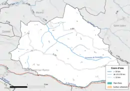 Carte en couleur présentant le réseau hydrographique de la commune