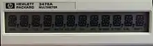 Un afficheur à quatorze segments LCD sur le multimètre HP3478A de Hewlett-Packard.