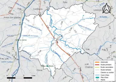 Carte en couleur présentant le réseau hydrographique de la commune