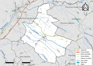Carte en couleur présentant le réseau hydrographique de la commune