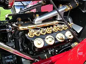 Moteur V8 De Dion Bouton 4 litres de 20 ch sur roadster type DM Flandrau de 1912