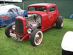 Version sans ailes et à moteur apparent.