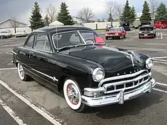 Meteor 1951 Club Coupe avant…