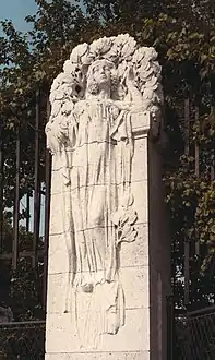 Silhouette de femme de style Art nouveau.