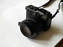 Canon PowerShot G7 équipé d'une bonnette macro Raynox DCR-250.