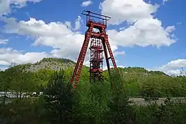 Vue générale avec les terrils.