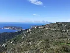 Vue sur la Grande Corniche à proximité du col d'Èze.