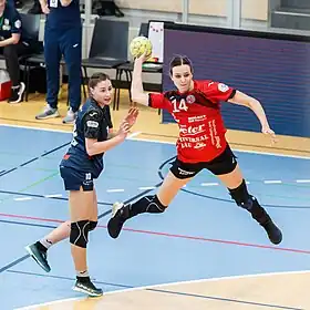 Daphne Gautschi (à gauche) en 2022