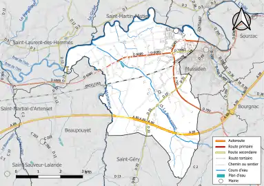 Carte en couleur présentant le réseau hydrographique de la commune