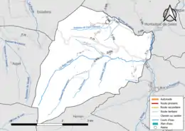 Carte en couleur présentant le réseau hydrographique de la commune