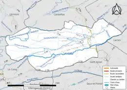 Carte en couleur présentant le réseau hydrographique de la commune