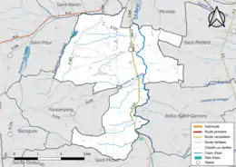 Carte en couleur présentant le réseau hydrographique de la commune