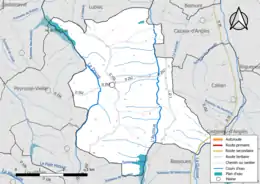 Carte en couleur présentant le réseau hydrographique de la commune