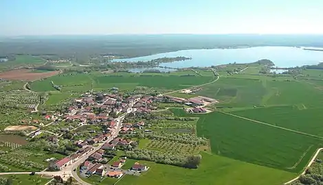 Le village et ses abords du lac de Madine.