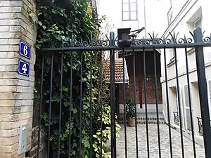 Entrée des nos 4 et 6.