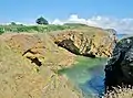 Falaises et grottes de la pointe de Raguenez.