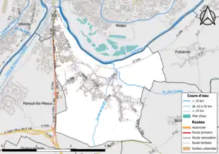 Carte en couleur présentant le réseau hydrographique de la commune