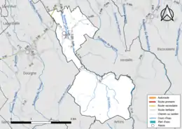 Carte en couleur présentant le réseau hydrographique de la commune