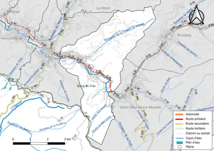 Carte en couleur présentant le réseau hydrographique de la commune