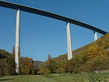 Le viaduc de Verrières en 2003.