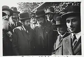 1936: un groupe de Juifs religieux