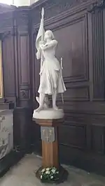 Statue de Jeanne d'Arc de l'abbatiale de Saint-Riquier