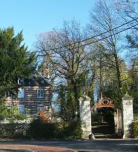 L'entrée de l'ancien logis abbatial.