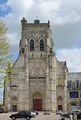 Image illustrative de l’article Abbatiale de Saint-Riquier
