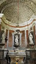 La chapelle Notre-Dame dans l'absidiole sud.