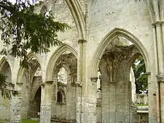 Mur nord de la nef gothique.